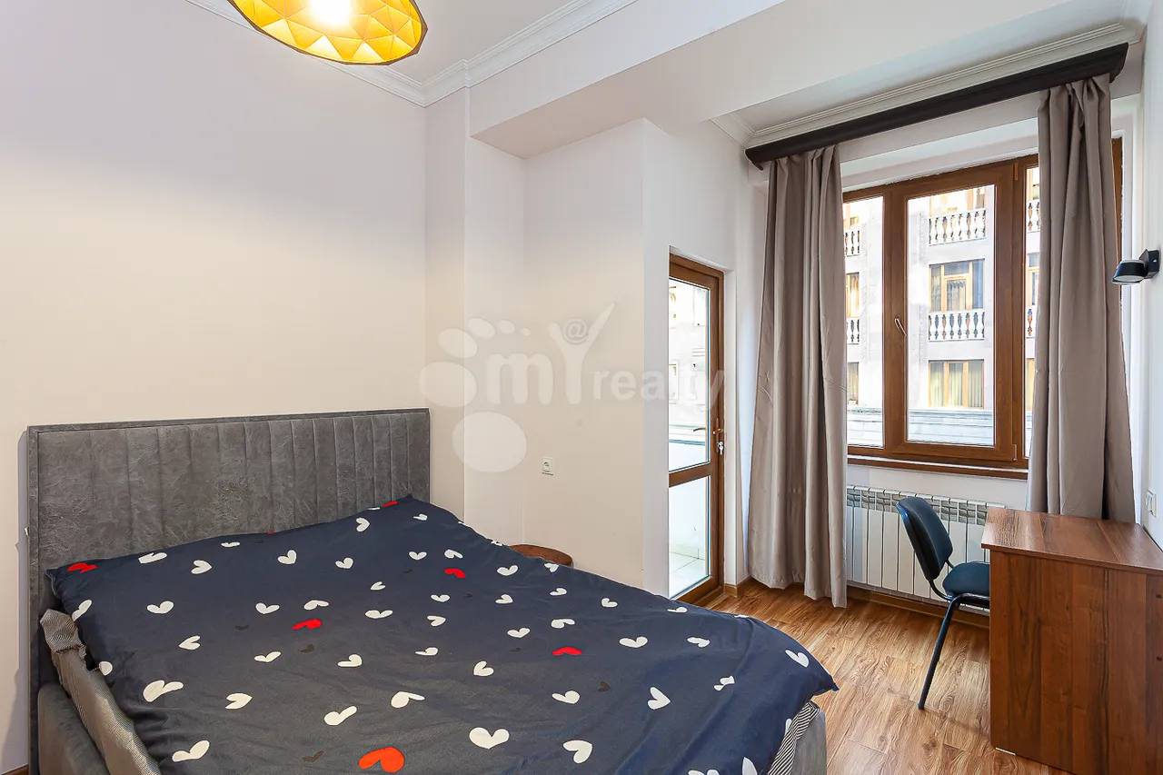 3 bedroom apartment for rent خیابان آدونس, عربگیر ایروان, 161486