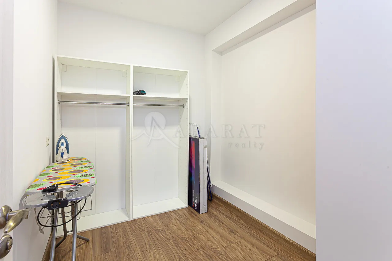 3 bedroom apartment for rent Teryan St, Center Yerevan, 158702