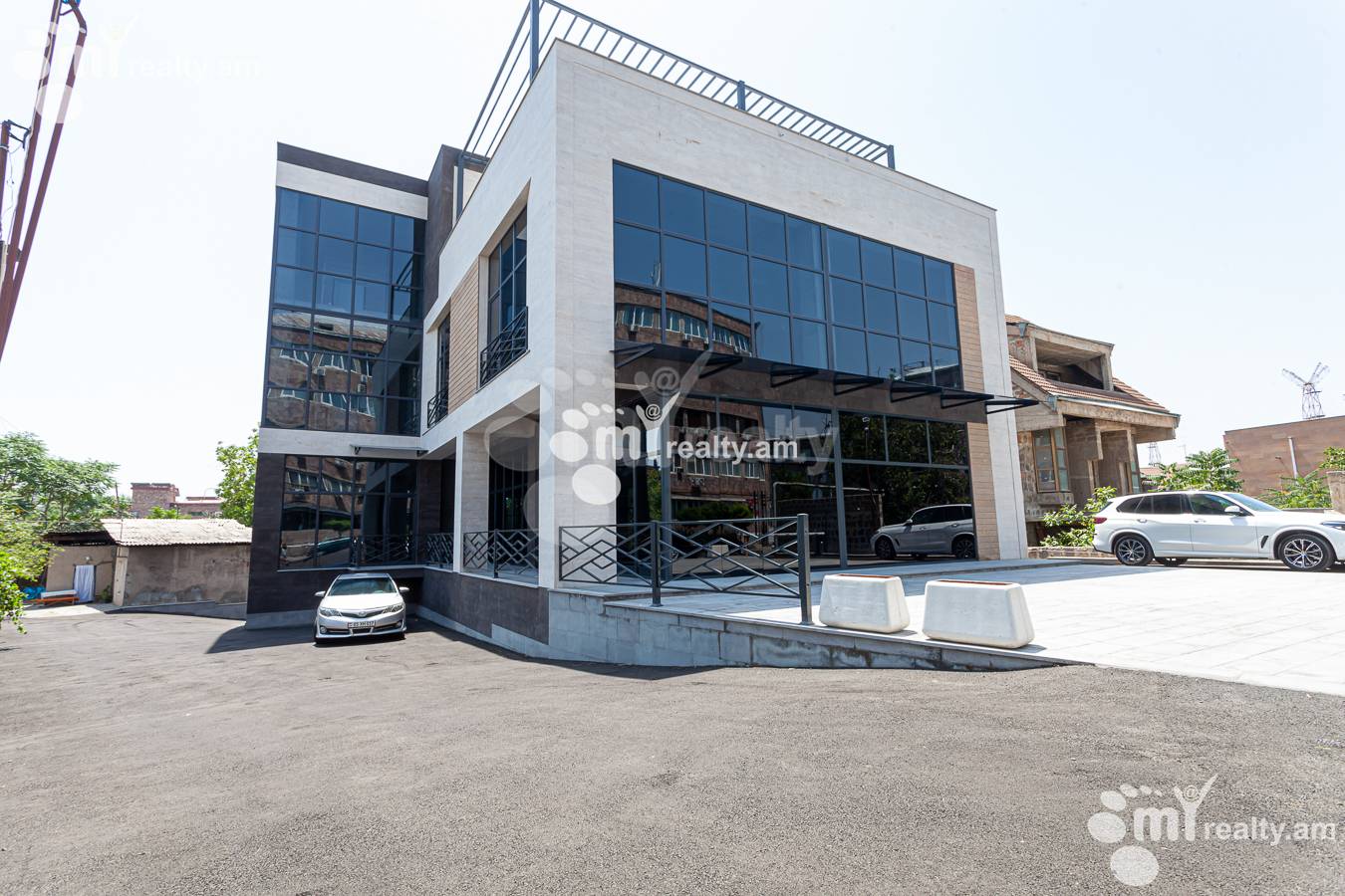 Commercial for rent خیابان آرمِناک آرمِناکیان, نورک ماراش ایروان, 156019