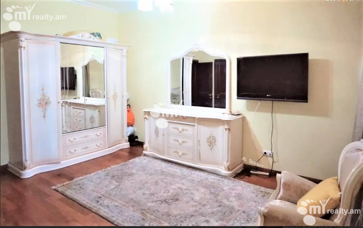 3 սենյականոց բնակարան  Չարենցի փող, Կենտրոն Երևան, 125709