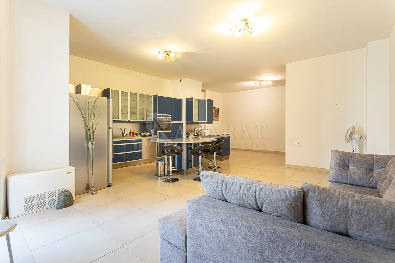 Купить 3 комнатную квартиру Арам ул, Центр Ереван, 158033