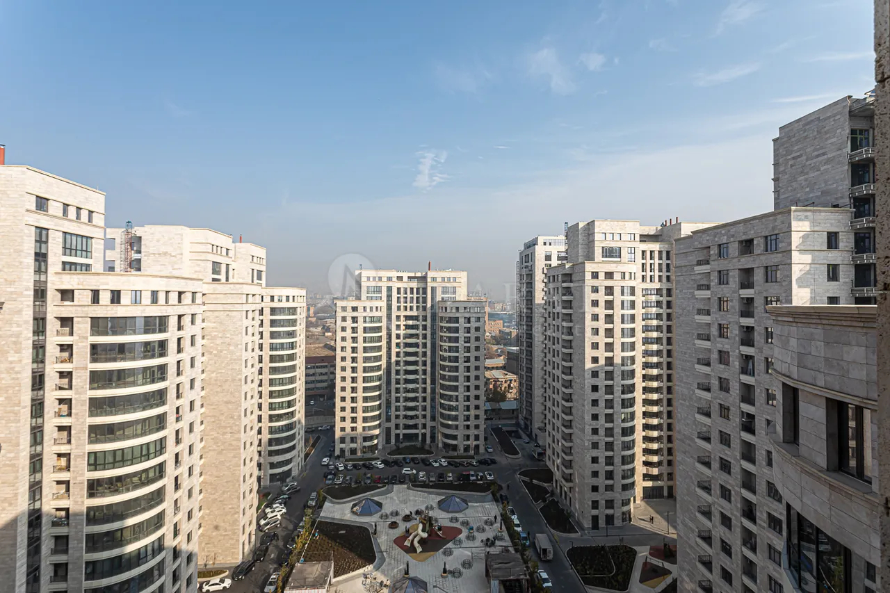 3 bedroom apartment for sale خیابان آرشاکونیاک, مرکز شهر ایروان, 157873