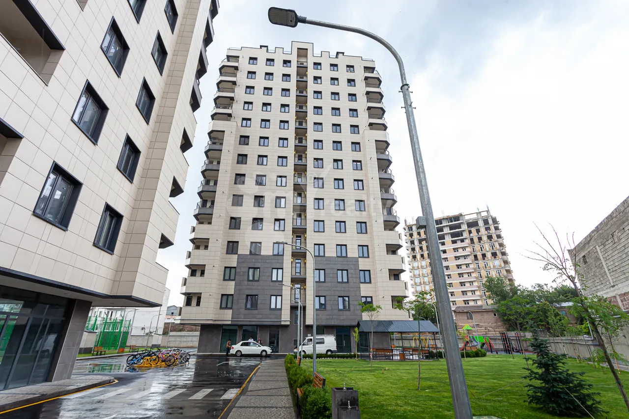 3 bedroom apartment for sale Hasratyan st., Adjapnyak Yerevan, 157406