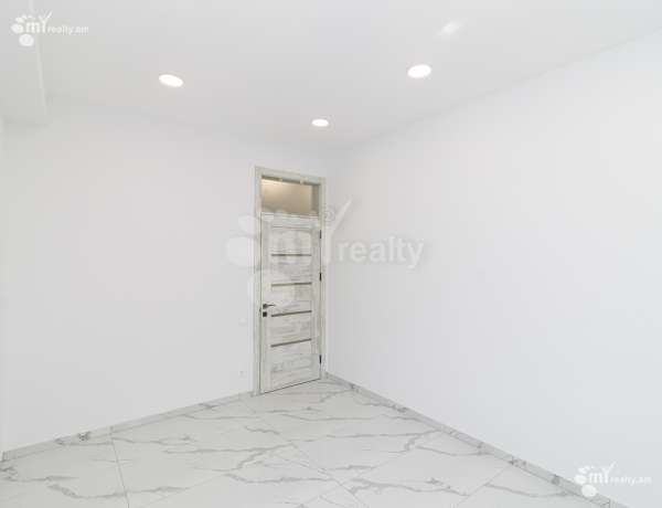 komercion-vardzakalutyun-Yerevan-Center