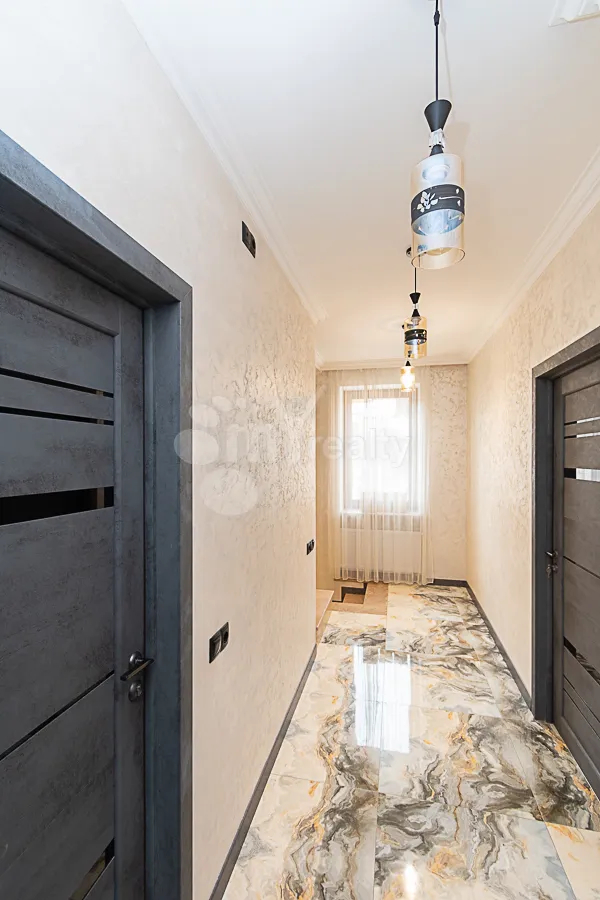 Купить дом Микоян ул, Давташен Ереван, 160031