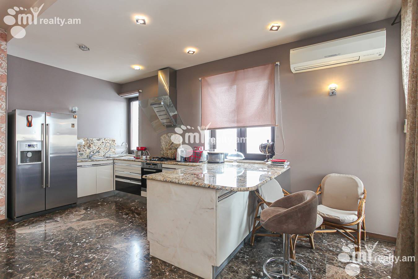 4 bedroom apartment for sale Antarayin St, Center Yerevan, 144099