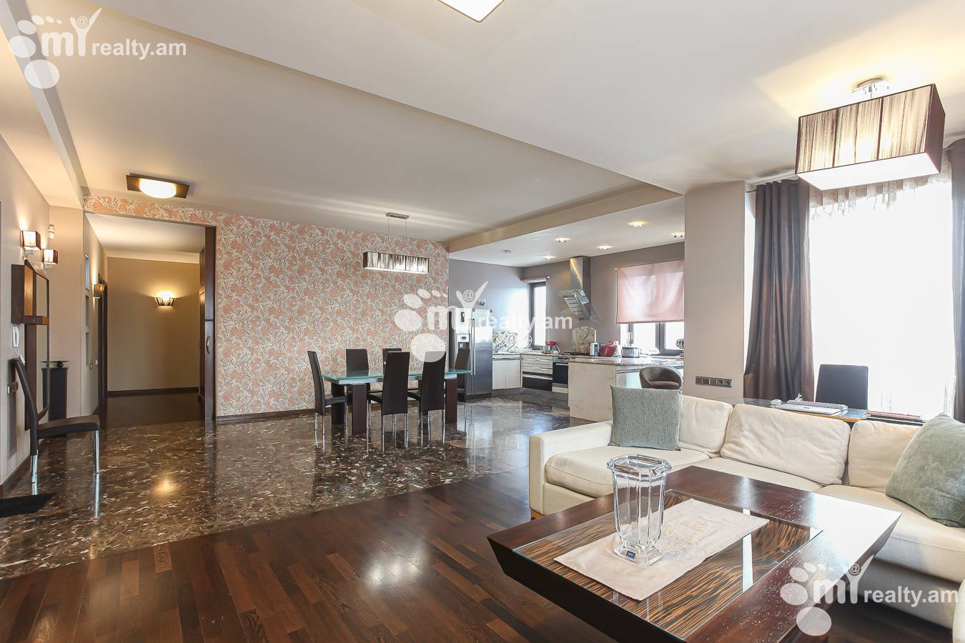 4 bedroom apartment for sale Antarayin St, Center Yerevan, 144099