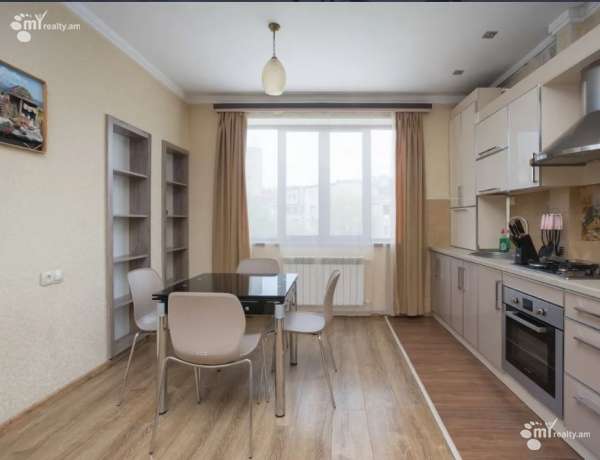 3-senyakanoc-bnakaran-vacharq-Yerevan-Center