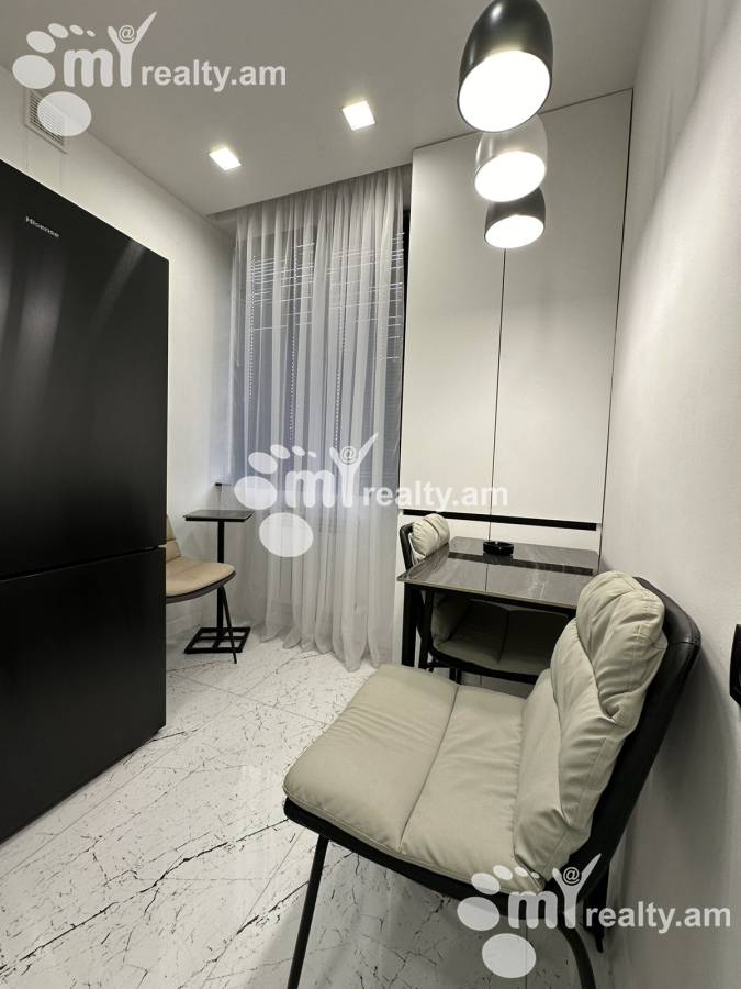 3 bedroom apartment for sale خیابان ا. آوِتیسیان, عربگیر ایروان, 160518
