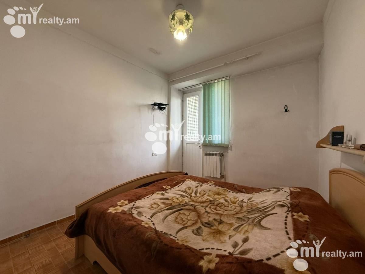 3 bedroom apartment for sale  Z. Kanaqertsi, Kanaqer-Zeytun Yerevan, 157805