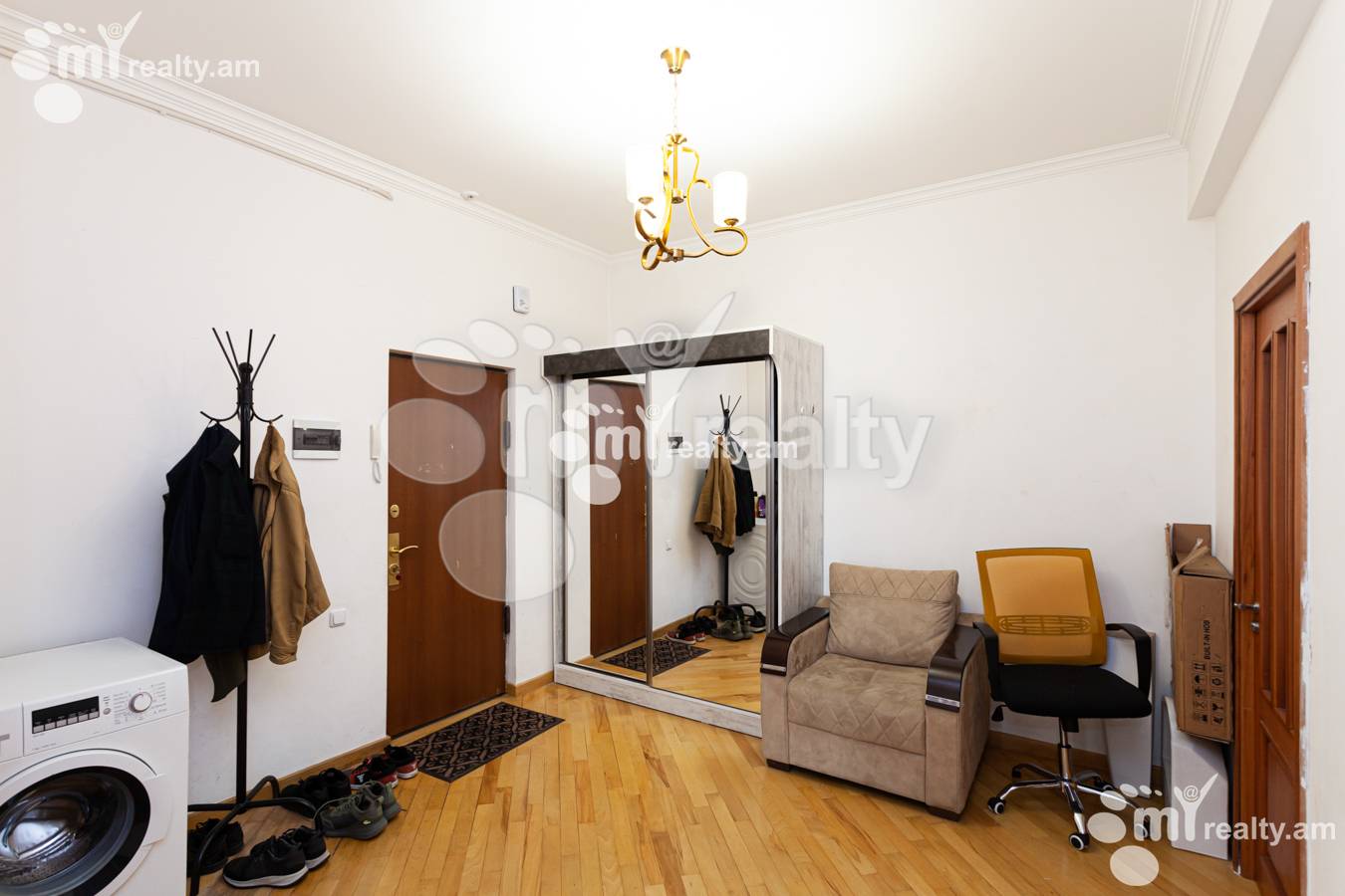 Снять 4 комнатную квартиру Аргишти ул, Центр Ереван, 135165
