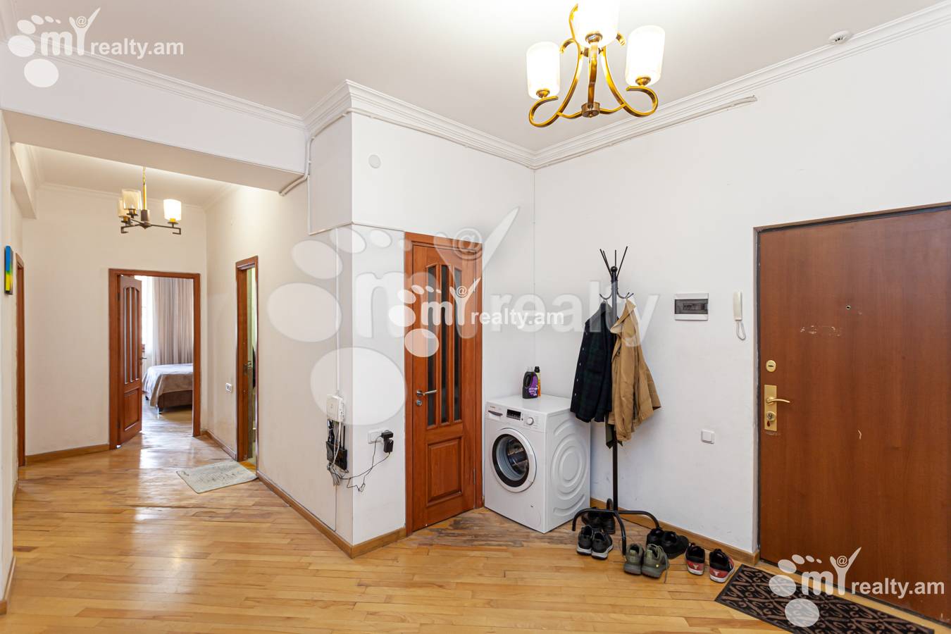 Снять 4 комнатную квартиру Аргишти ул, Центр Ереван, 135165