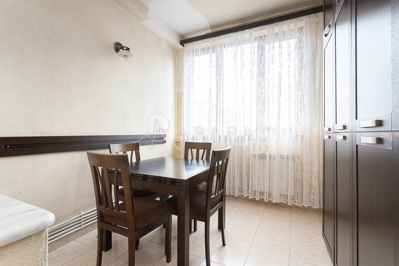 5 bedroom apartment for sale Hr.Kochar St, Arabkir Yerevan, 158248