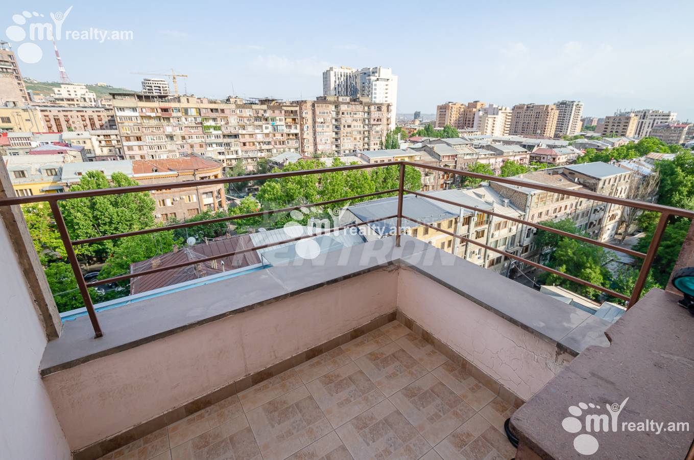 4 bedroom apartment for sale خیابان ماشتوتس, مرکز شهر ایروان, 151752