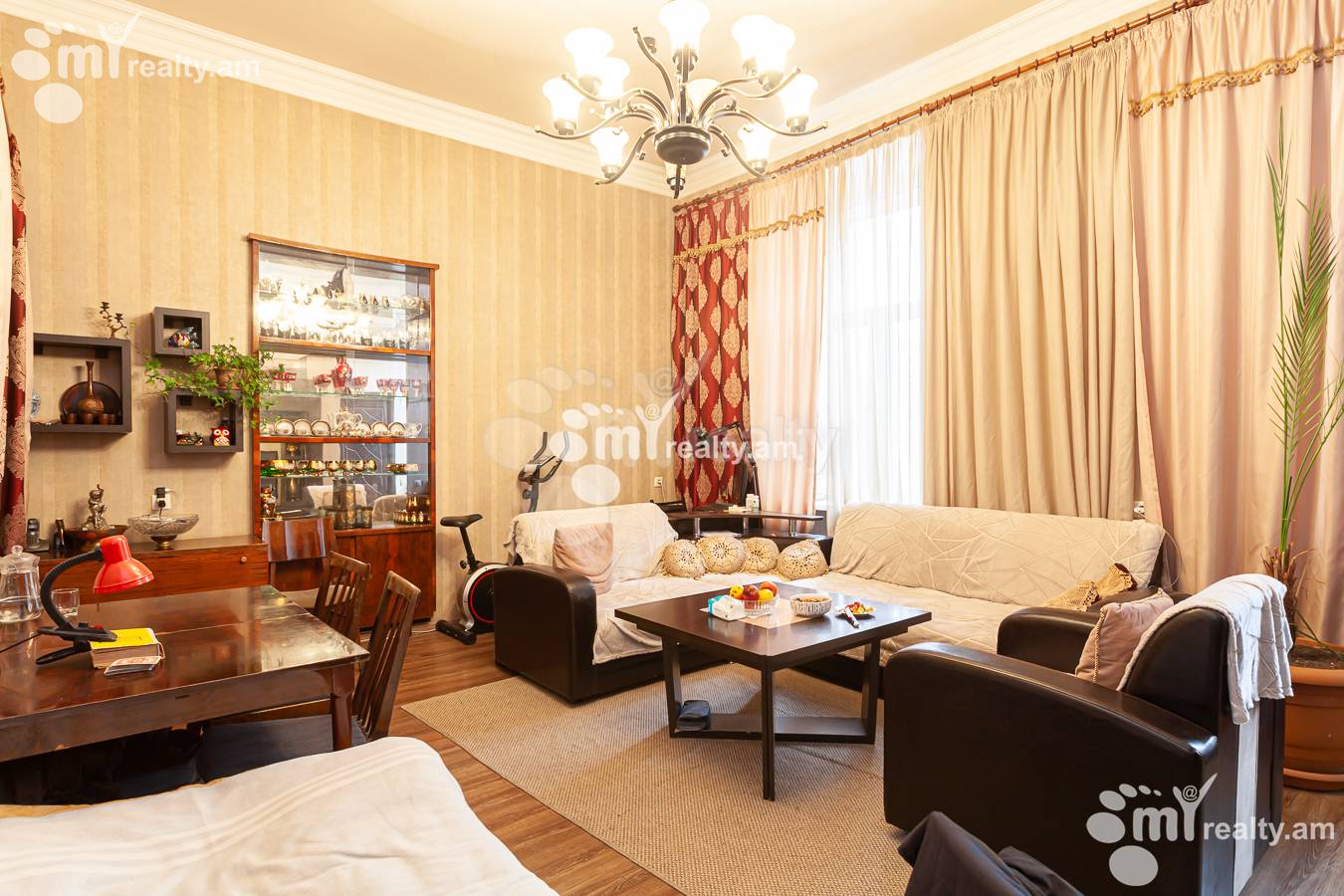 3 bedroom apartment for sale خیابان نعلبندیان, مرکز شهر ایروان, 154785