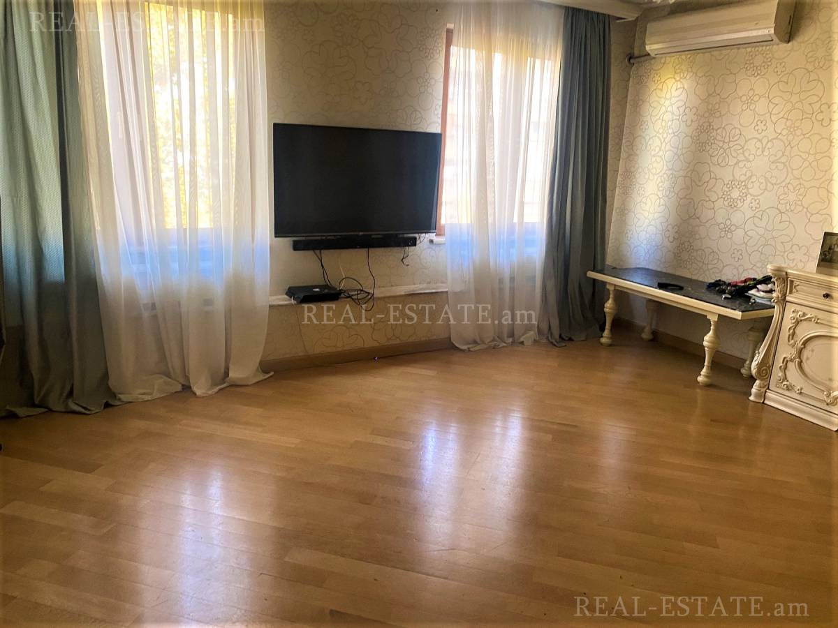 4 bedroom apartment for sale Sayat-Nova Ave, Center Yerevan, 116013