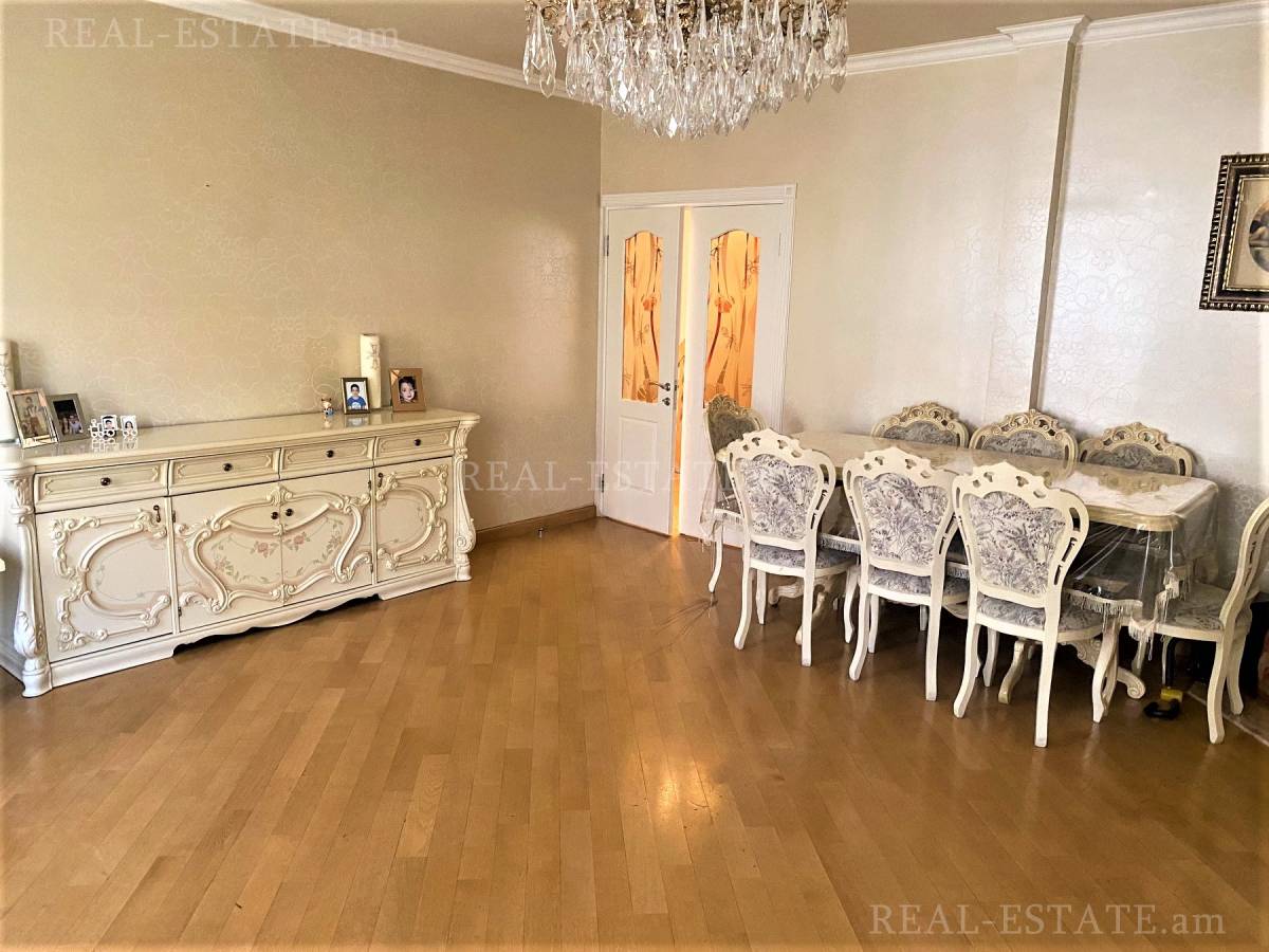 4 bedroom apartment for sale Sayat-Nova Ave, Center Yerevan, 116013
