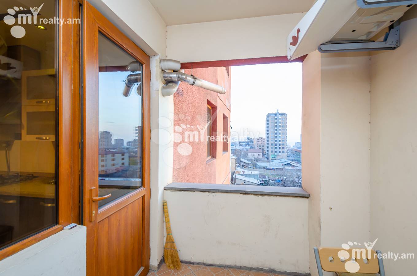 3 սենյականոց բնակարան  Կոմիտասի պող, Արաբկիր Երևան, 144048