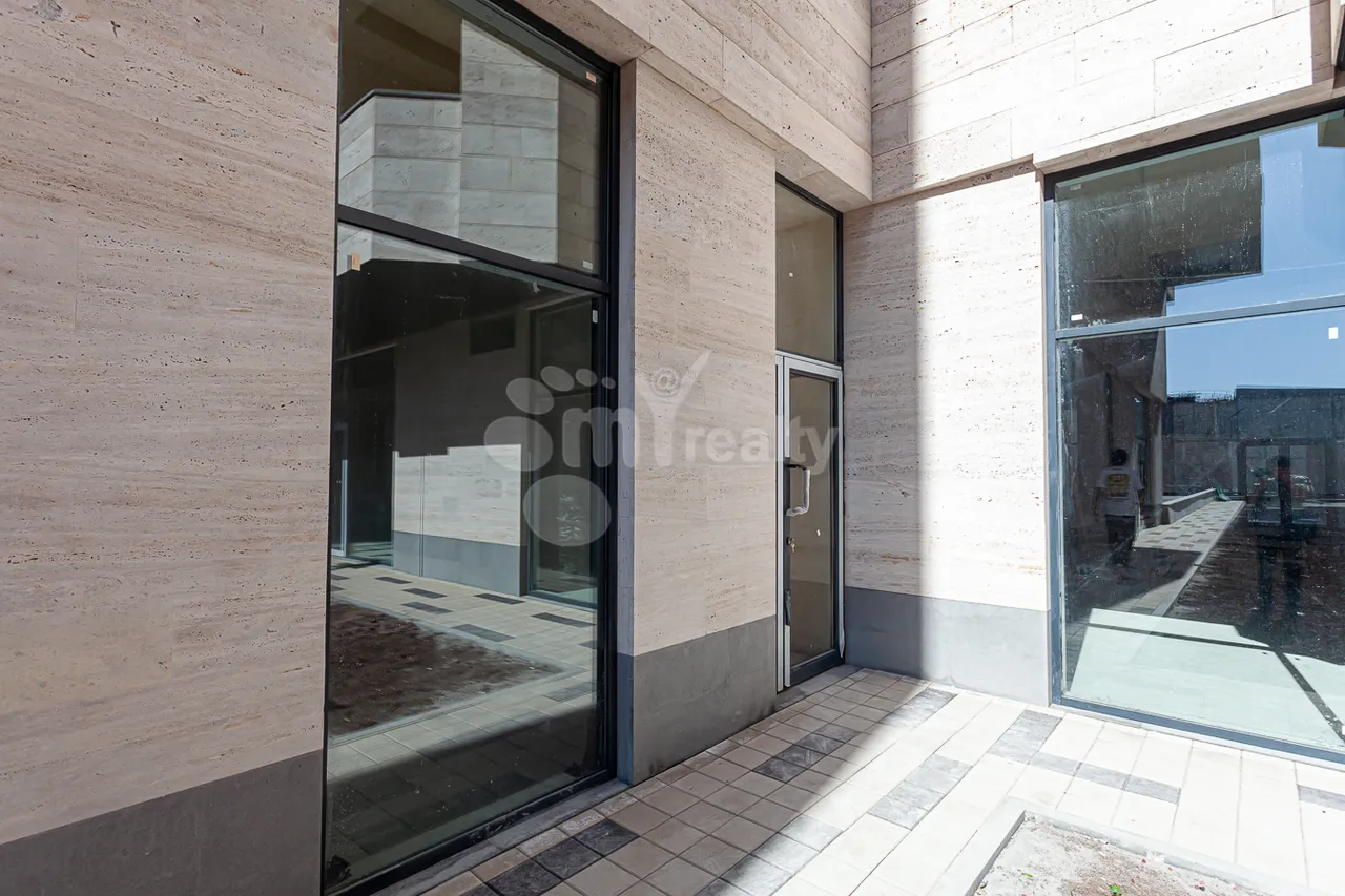 4 սենյականոց բնակարան  Գրիբոեդովի փող, Արաբկիր Երևան, 157284