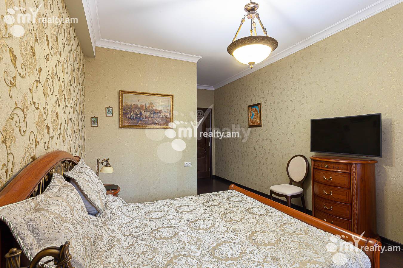 3 bedroom apartment for sale خیابان فوچیک, آچاپنیاک ایروان, 152996