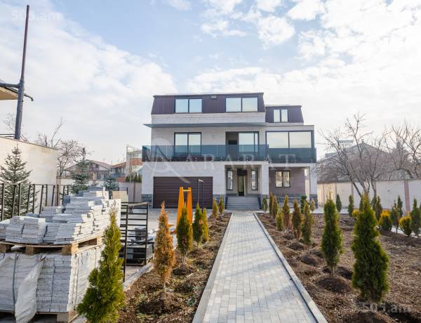 arandznatun-vacharq-Yerevan-Avan