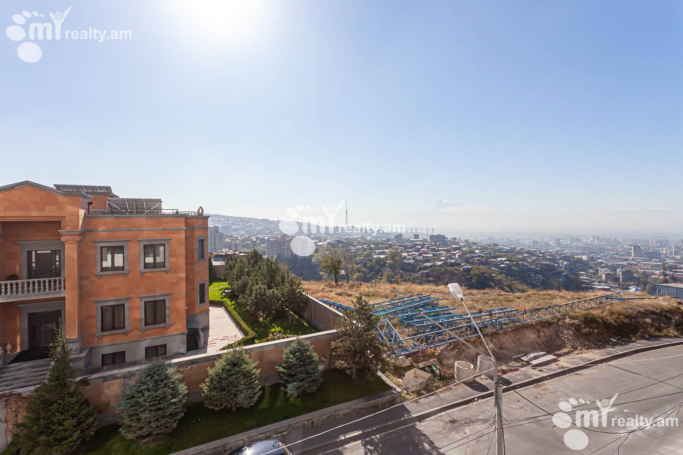 3 սենյականոց բնակարան  Գոգոլի փող., Քանաքեռ-Զեյթուն Երևան, 152809