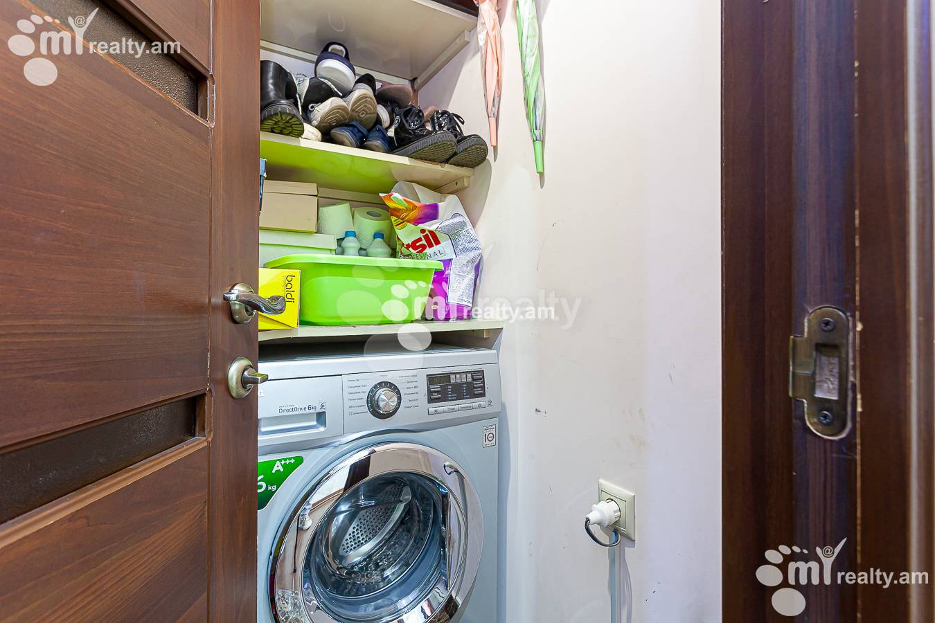 4 սենյականոց բնակարան  Կորի փող. 1ին նր, Կենտրոն Երևան, 145489