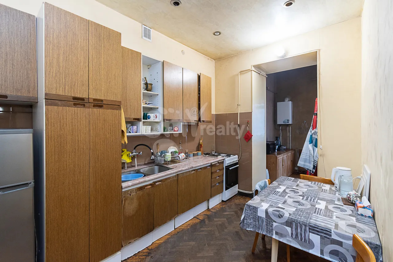 3 bedroom apartment for sale Tumanyan St, Center Yerevan, 160107