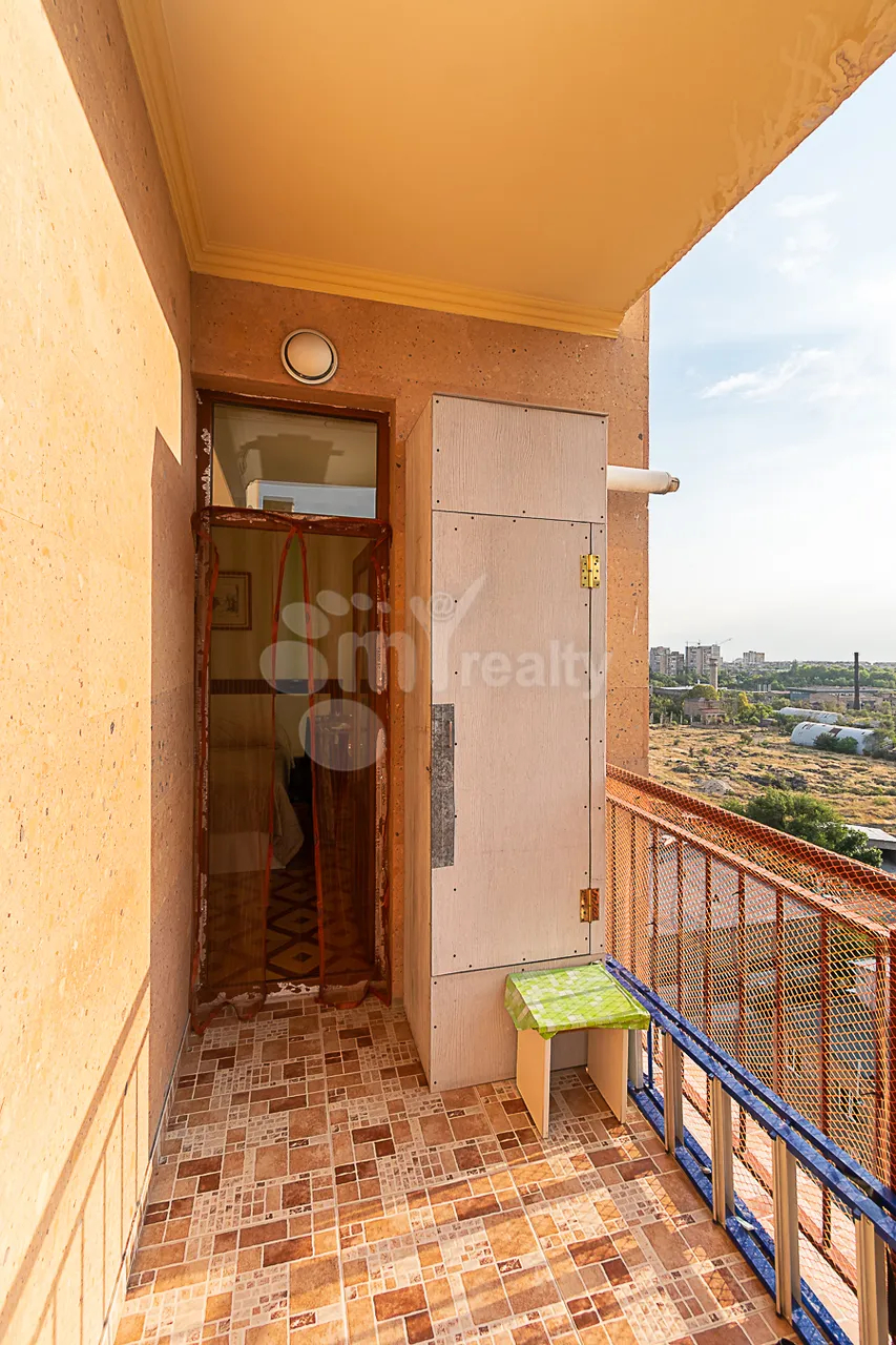 3 bedroom apartment for sale Mikoyan St, Davtachène Yerevan, 161446