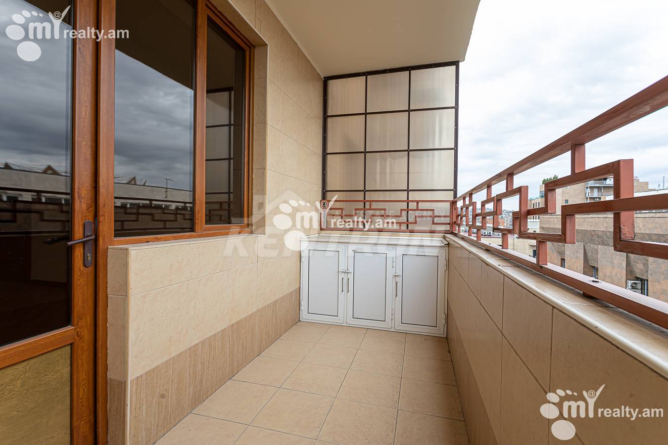 3 bedroom apartment for sale خیابان واردانانتس, مرکز شهر ایروان, 156881