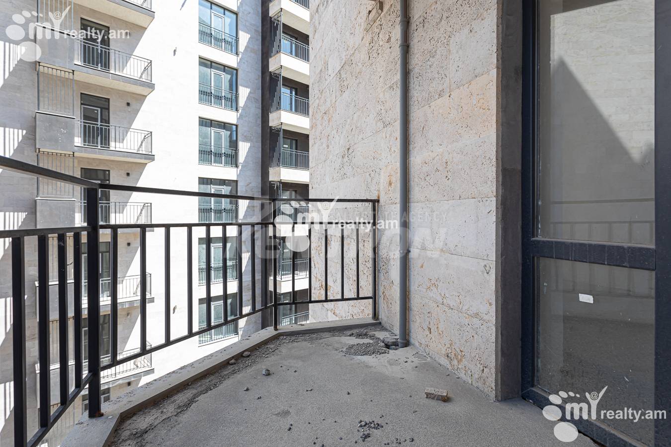 3 սենյականոց բնակարան  Լենինգրադյան փող, Աջափնյակ Երևան, 156597