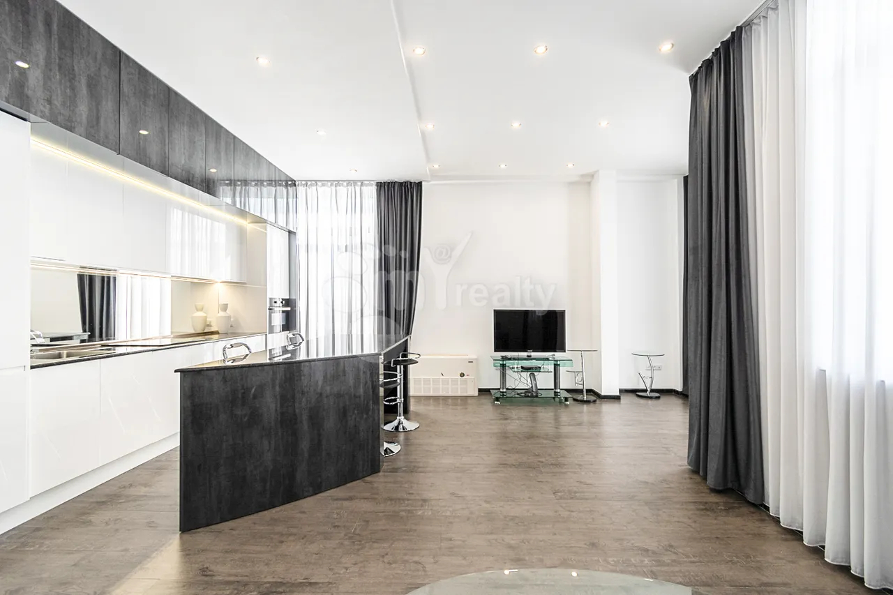 4 bedroom apartment for rent Aram St, Center Yerevan, 159129