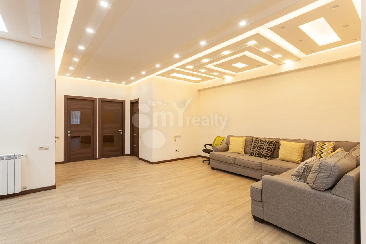 3 bedroom apartment for rent خیابان میکویان, داوتاشِن ایروان, 159435