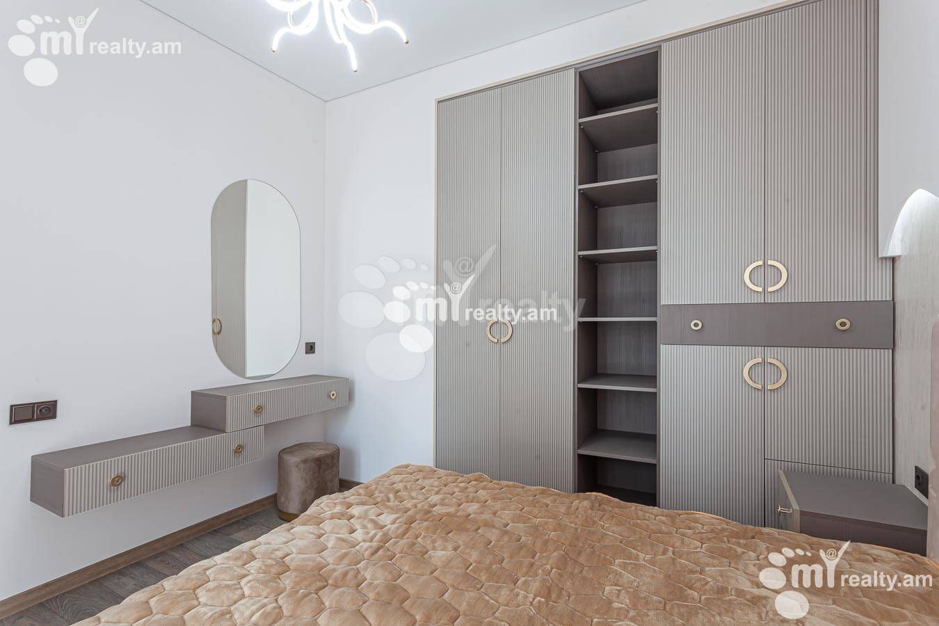 2 bedroom apartment for rent خیابان آرشاکونیاک, مرکز شهر ایروان, 155383