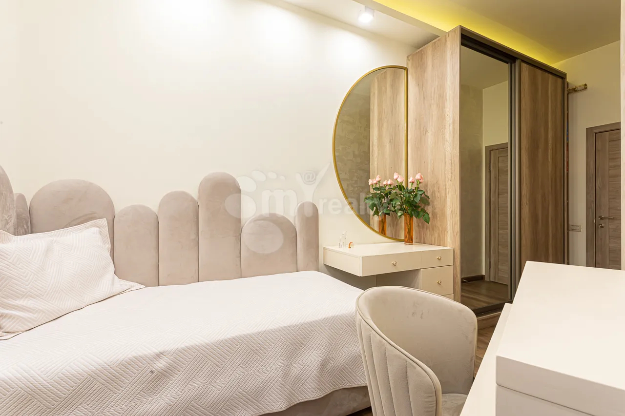 4 bedroom apartment for sale Yekmalyan St, Center Yerevan, 158585