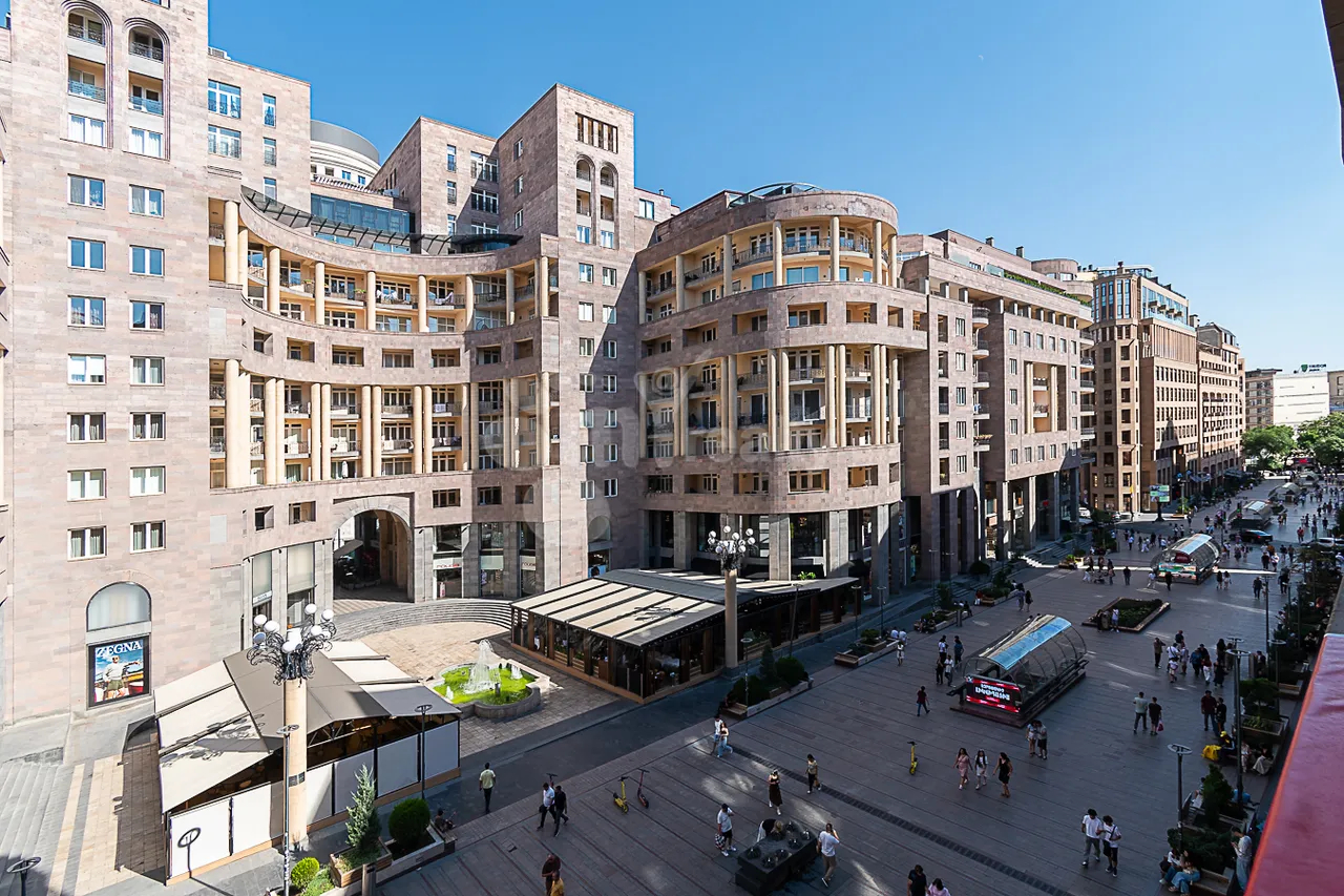 4 bedroom apartment for sale Northern(Hyusisayin)  Ave, Center Yerevan, 161341