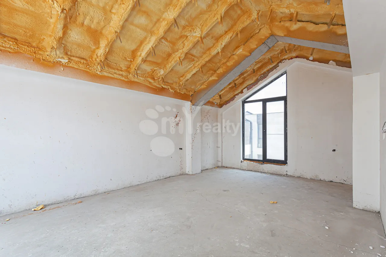 House for sale 11-th street, Arinj Kotaïque, 157251