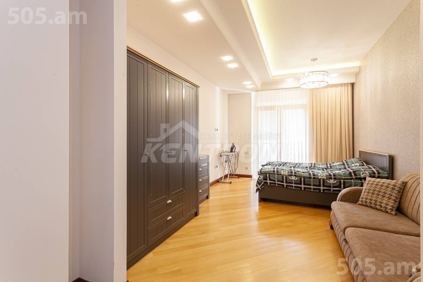 3 սենյականոց բնակարան վարձով Եկմալյան փող, Կենտրոն Երևան, 154624