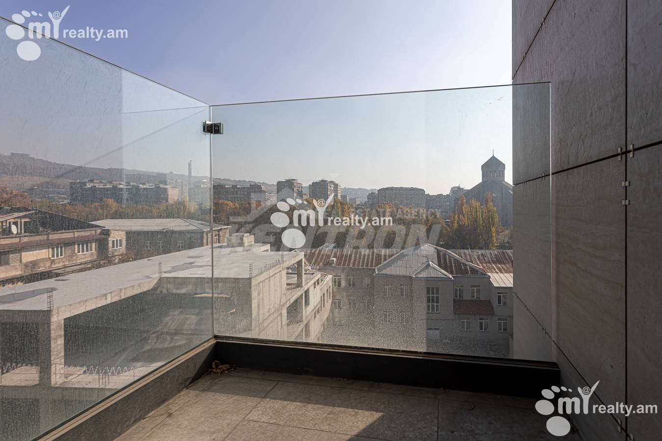 3 սենյականոց բնակարան  Խանջյան փող, Կենտրոն Երևան, 158000