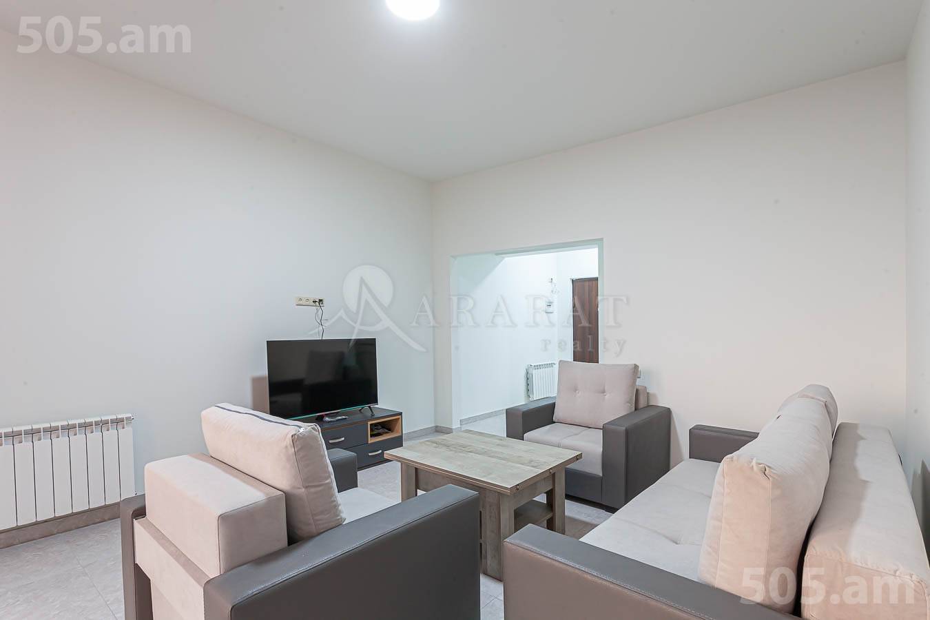 Снять 3 комнатную квартиру Аргишти ул, Центр Ереван, 154335