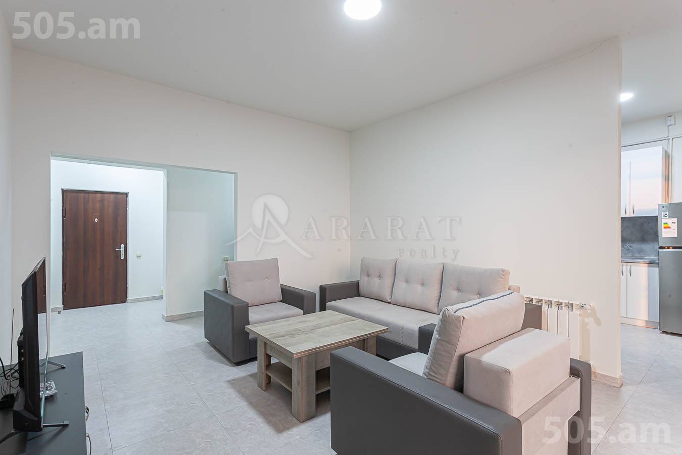 Снять 3 комнатную квартиру Аргишти ул, Центр Ереван, 154335