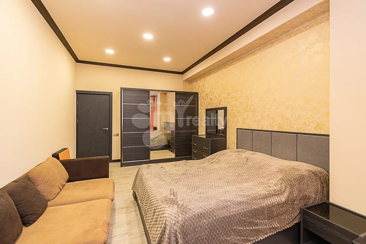 3 bedroom apartment for sale Dzorap St, Center Yerevan, 159446