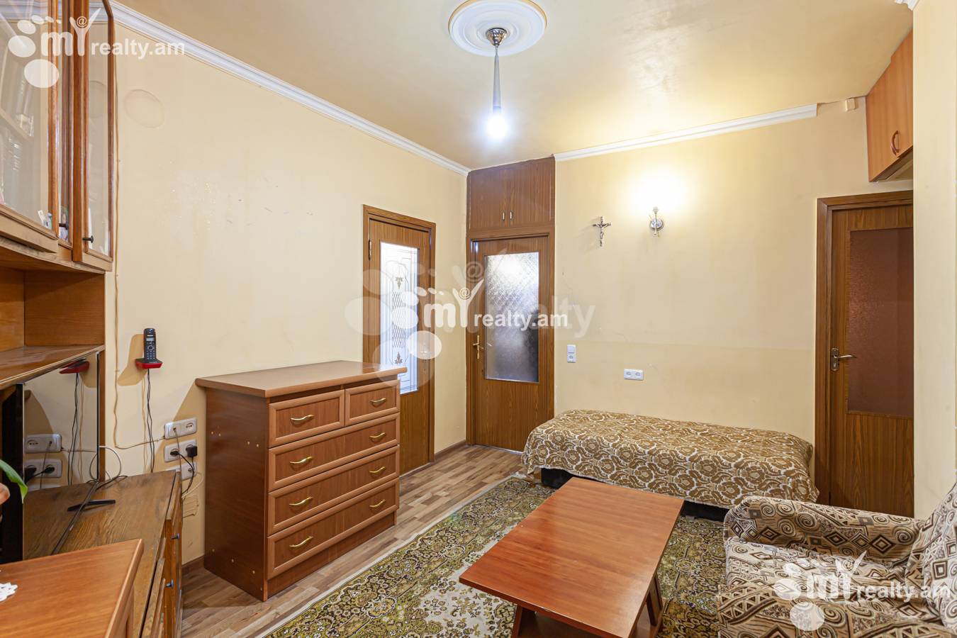 4 սենյականոց բնակարան  Ե. Քոչար փող, Կենտրոն Երևան, 149605