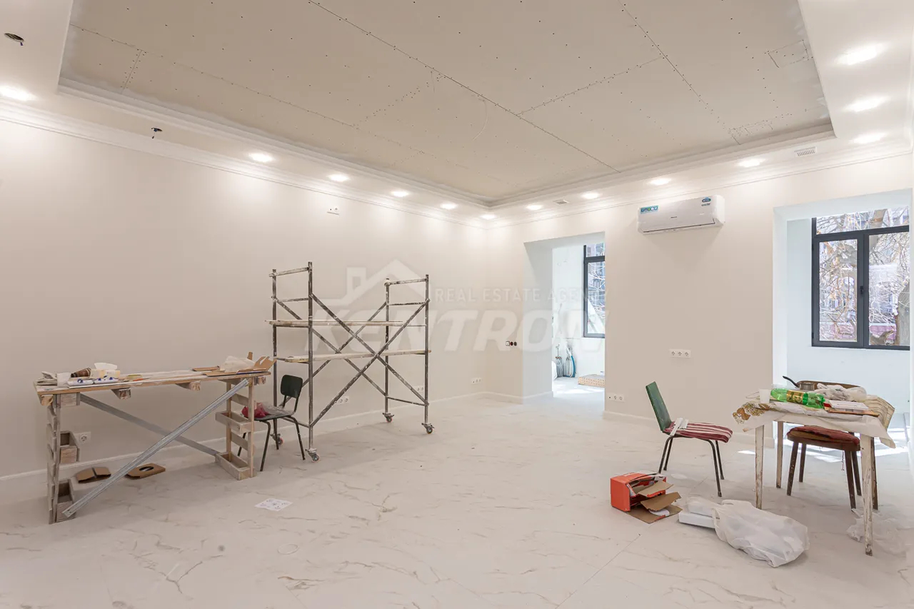 Commercial for sale خیابان ابوویان, مرکز شهر ایروان, 159427