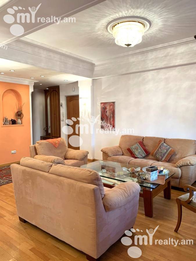 Купить 3 комнатную квартиру Мгер Мкртчян ул, Центр Ереван, 153494