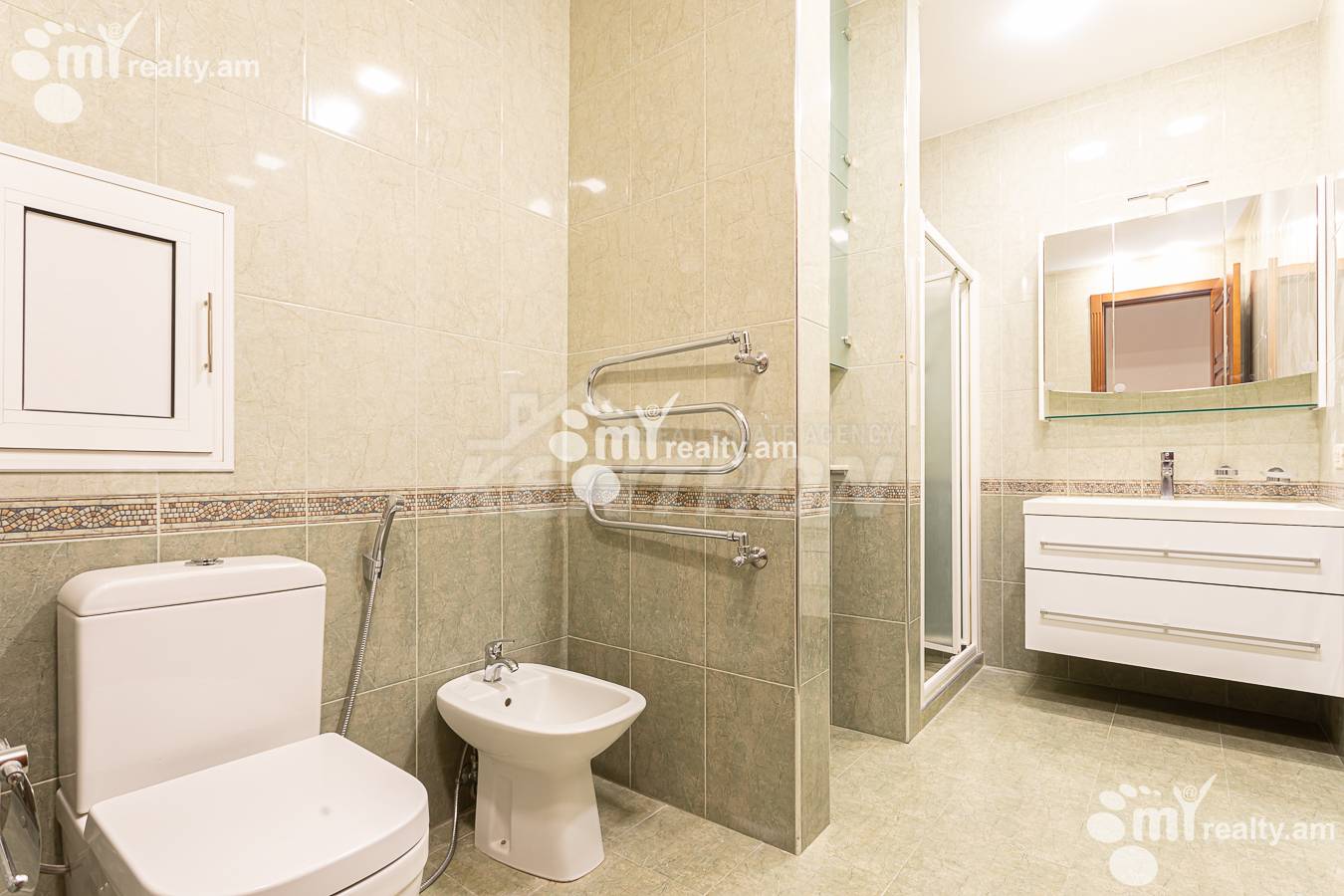 3 bedroom apartment for sale خیابان واردانانتس, مرکز شهر ایروان, 156881