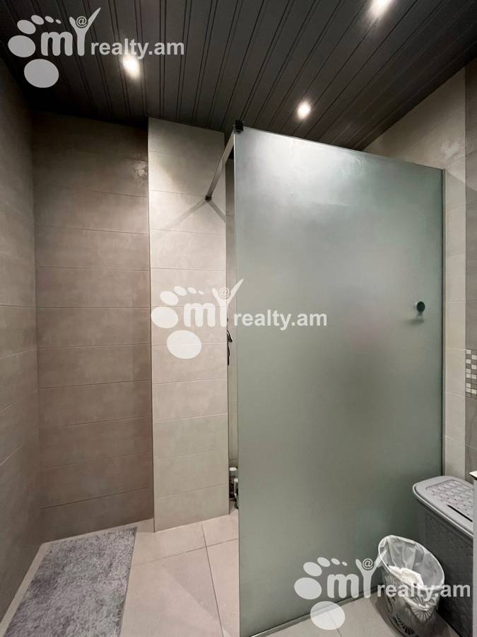 4 bedroom apartment for sale خیابان آزاتوتیان, عربگیر ایروان, 158123