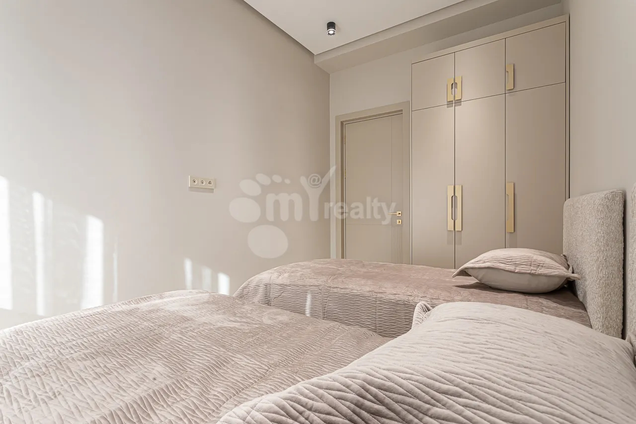 3 bedroom apartment for rent Arshakunyats Ave, Center Yerevan, 158402