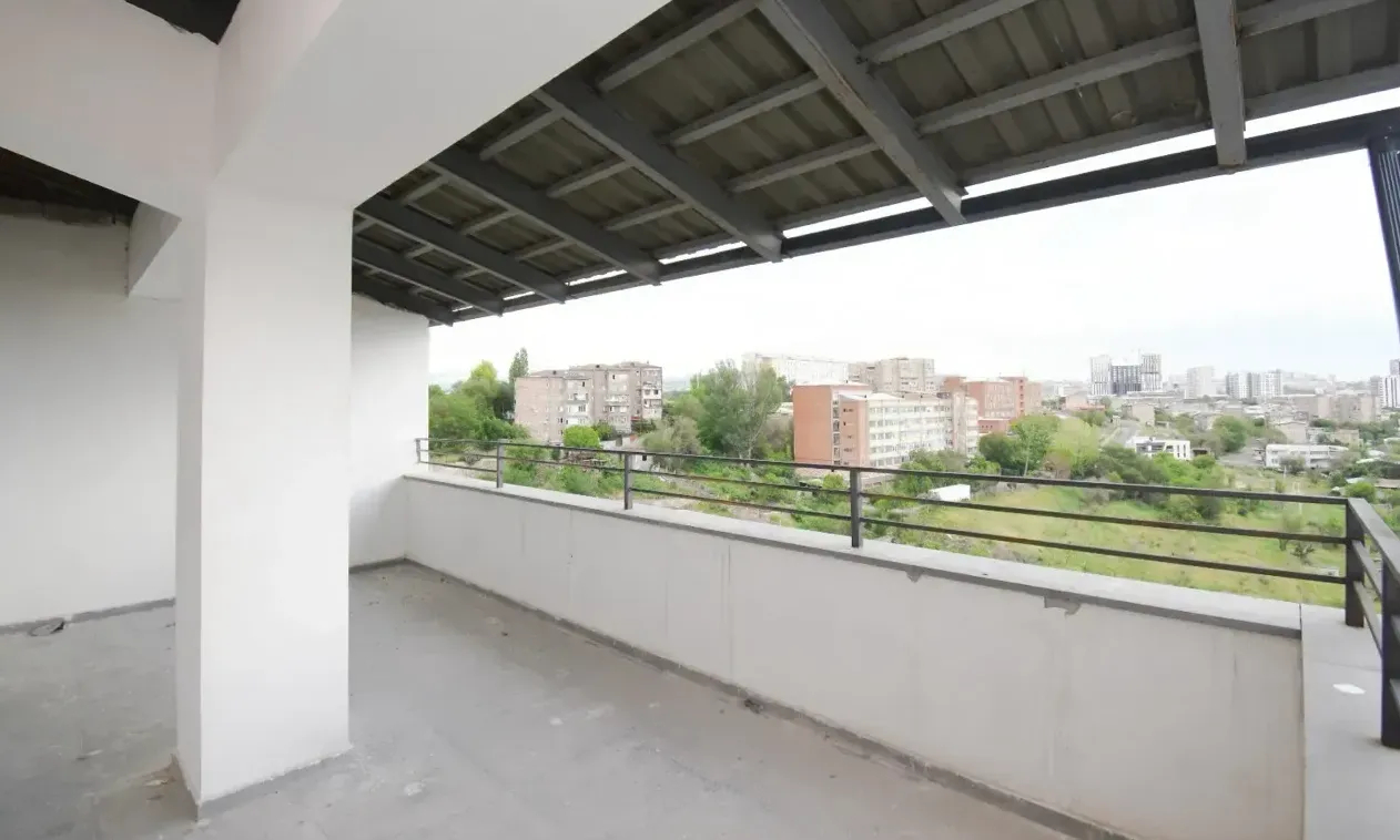 3 սենյականոց բնակարան  Սևակի փող, Քանաքեռ-Զեյթուն Երևան, 161946