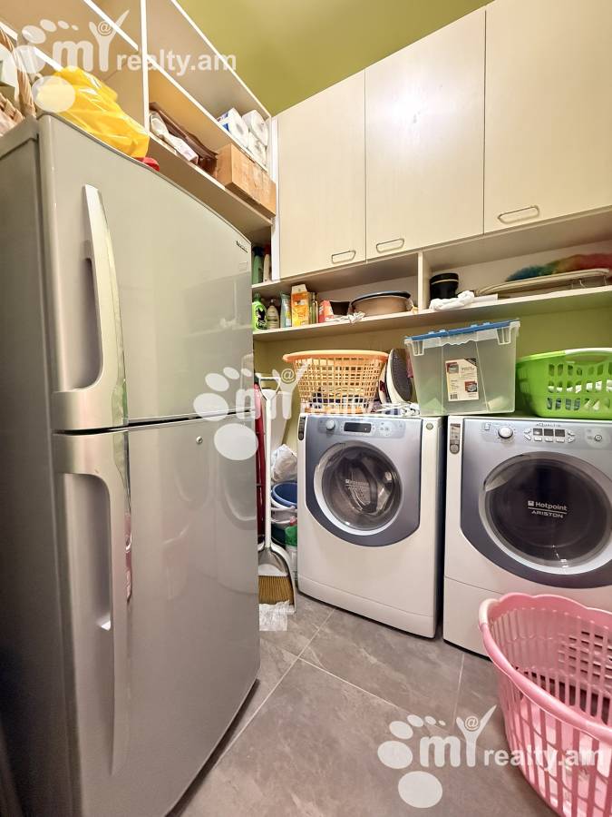 4 bedroom apartment for sale خیابان کِری, عربگیر ایروان, 157620